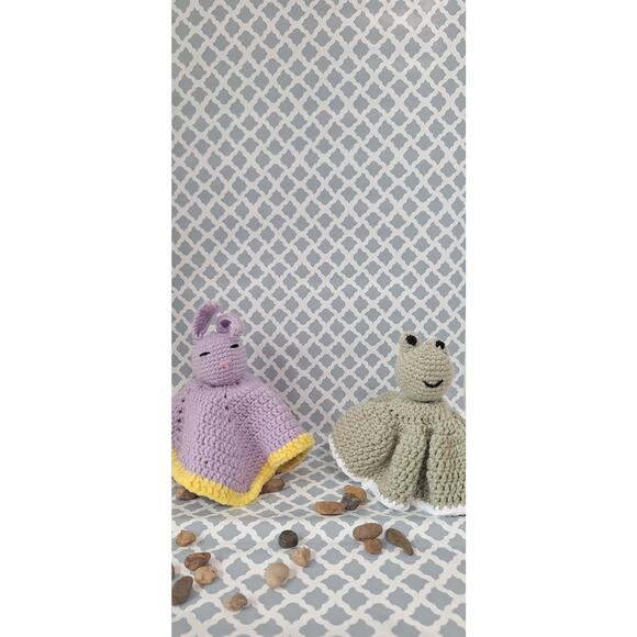 Handmade crochet frog and bunny security blanket - Picture 1 of 4